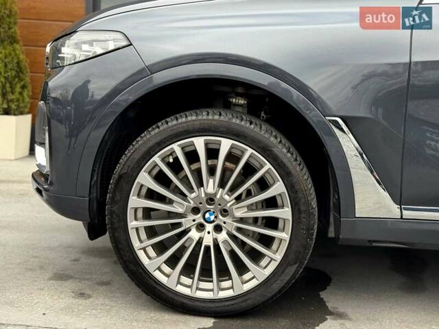 Серый БМВ X7, объемом двигателя 3 л и пробегом 75 тыс. км за 59000 $, фото 33 на Automoto.ua