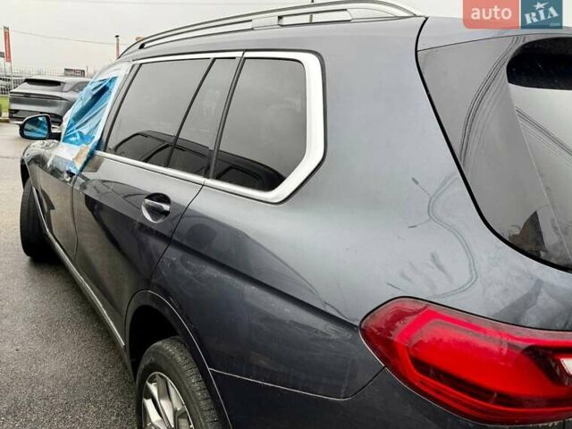 Сірий БМВ X7, об'ємом двигуна 3 л та пробігом 86 тис. км за 41800 $, фото 16 на Automoto.ua