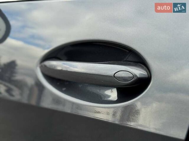 Серый БМВ X7, объемом двигателя 3 л и пробегом 75 тыс. км за 59000 $, фото 50 на Automoto.ua