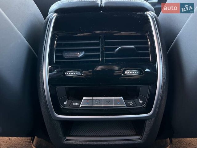 Серый БМВ X7, объемом двигателя 2.99 л и пробегом 109 тыс. км за 79500 $, фото 40 на Automoto.ua