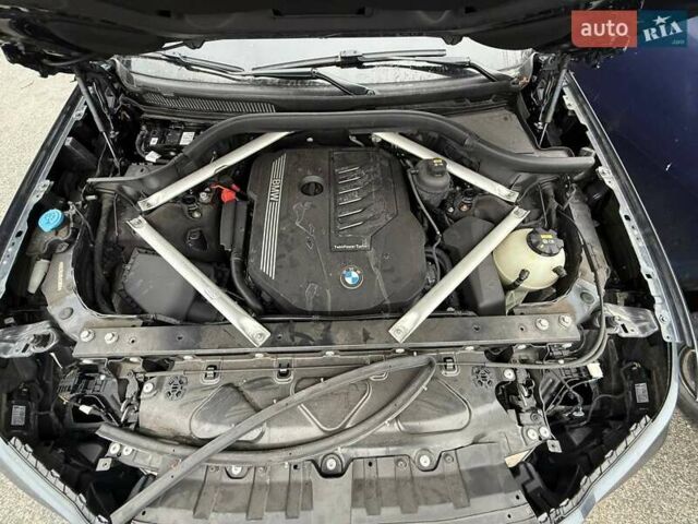 Сірий БМВ X7, об'ємом двигуна 3 л та пробігом 86 тис. км за 41800 $, фото 21 на Automoto.ua