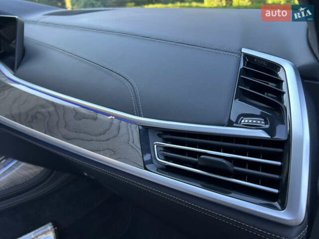 Серый БМВ X7, объемом двигателя 2.99 л и пробегом 109 тыс. км за 79500 $, фото 35 на Automoto.ua
