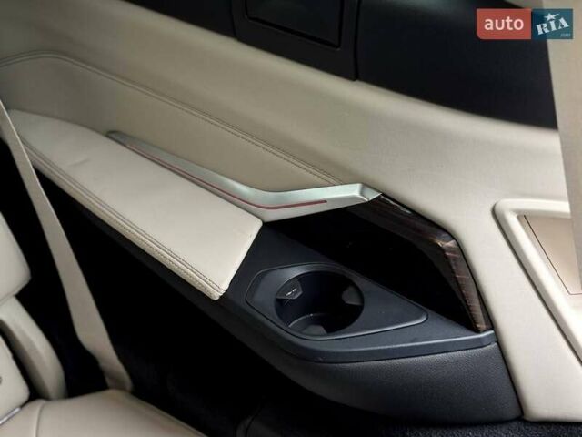 Серый БМВ X7, объемом двигателя 3 л и пробегом 75 тыс. км за 59000 $, фото 17 на Automoto.ua