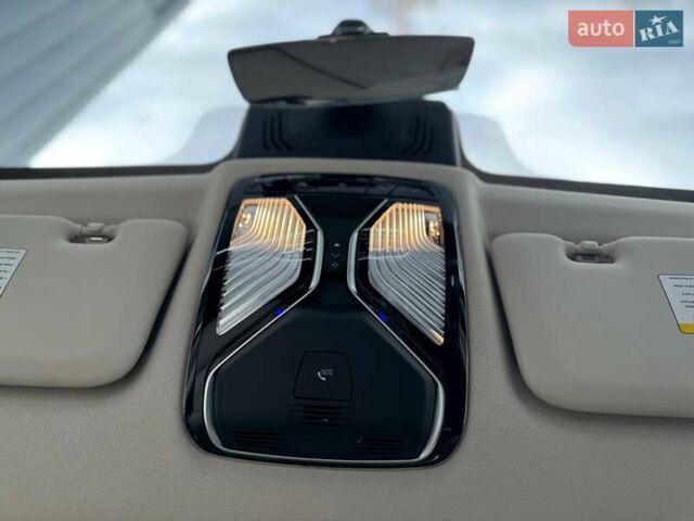 Серый БМВ X7, объемом двигателя 3 л и пробегом 75 тыс. км за 59000 $, фото 75 на Automoto.ua