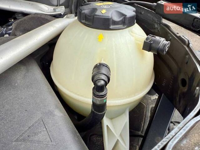 Сірий БМВ X7, об'ємом двигуна 3 л та пробігом 86 тис. км за 41800 $, фото 22 на Automoto.ua