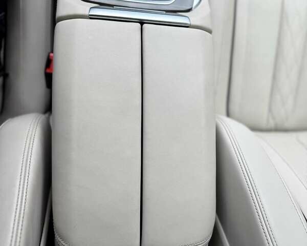 Серый БМВ X7, объемом двигателя 3 л и пробегом 75 тыс. км за 59000 $, фото 86 на Automoto.ua