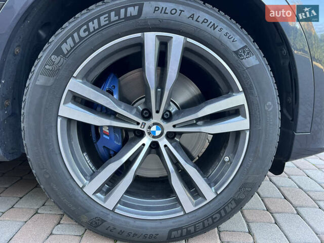 Серый БМВ X7, объемом двигателя 2.99 л и пробегом 109 тыс. км за 79500 $, фото 17 на Automoto.ua