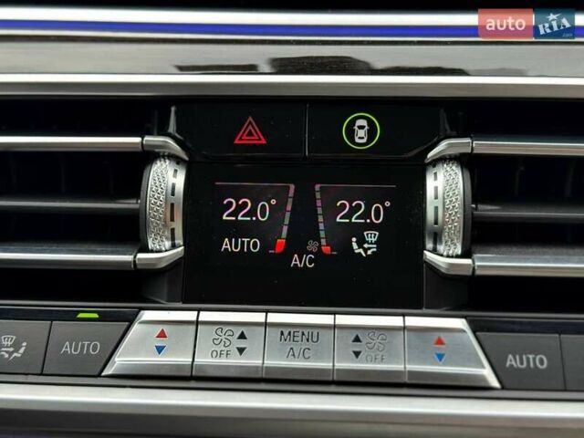 Серый БМВ X7, объемом двигателя 3 л и пробегом 75 тыс. км за 59000 $, фото 79 на Automoto.ua