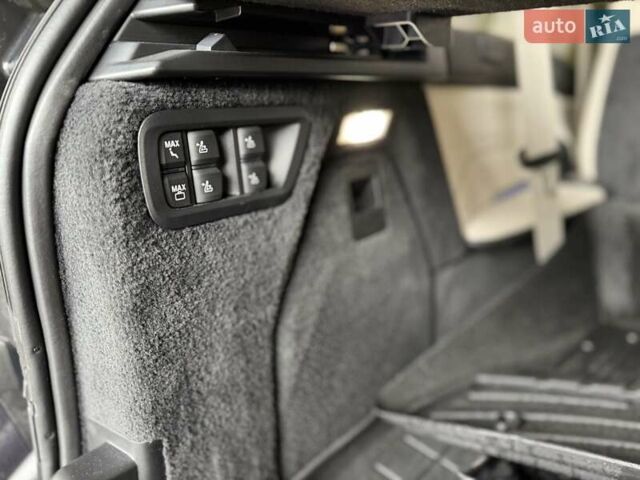 Серый БМВ X7, объемом двигателя 3 л и пробегом 259 тыс. км за 57500 $, фото 60 на Automoto.ua