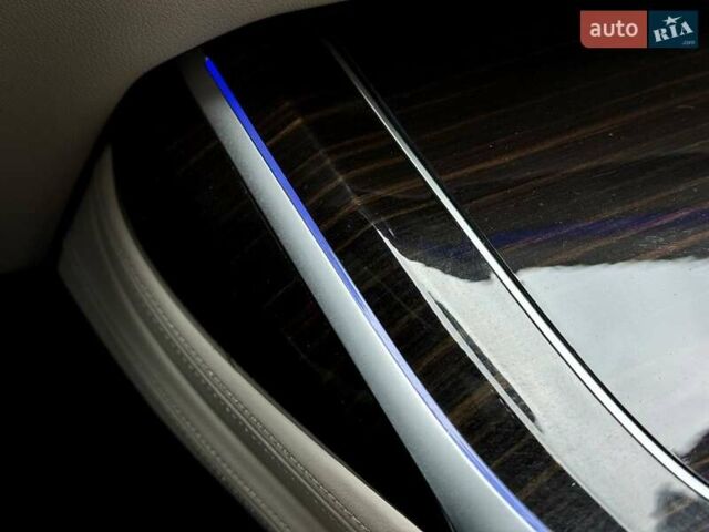 Серый БМВ X7, объемом двигателя 3 л и пробегом 75 тыс. км за 59000 $, фото 76 на Automoto.ua