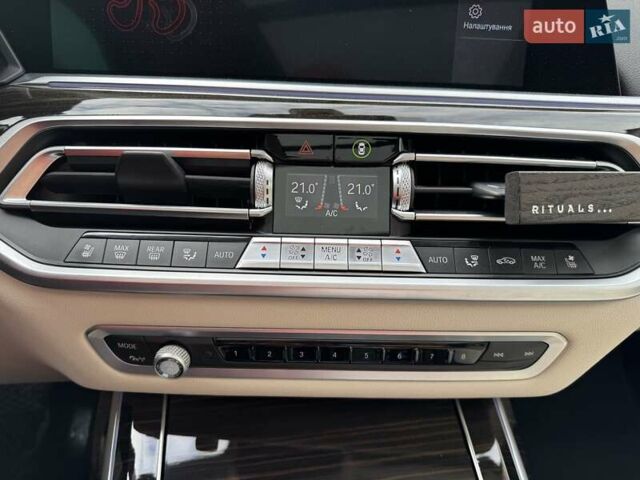 Серый БМВ X7, объемом двигателя 3 л и пробегом 259 тыс. км за 57500 $, фото 27 на Automoto.ua