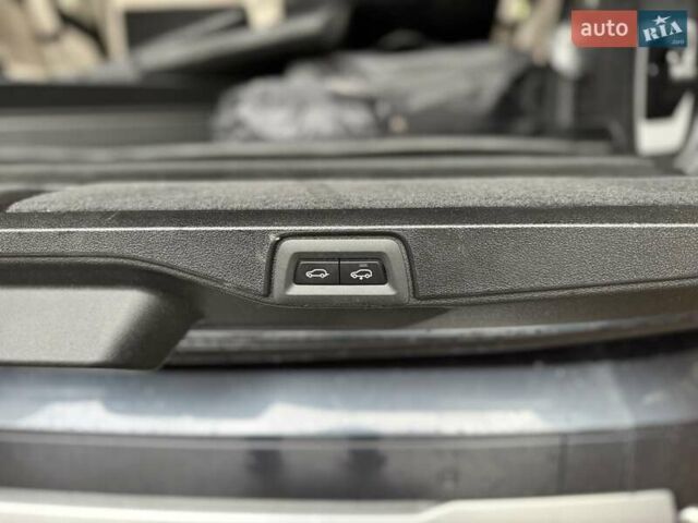 Серый БМВ X7, объемом двигателя 3 л и пробегом 259 тыс. км за 57500 $, фото 58 на Automoto.ua