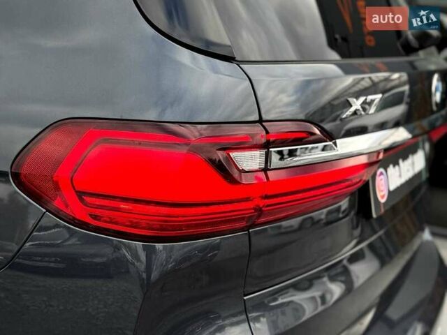 Серый БМВ X7, объемом двигателя 3 л и пробегом 75 тыс. км за 59000 $, фото 58 на Automoto.ua