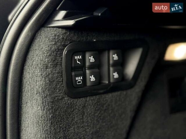 Серый БМВ X7, объемом двигателя 3 л и пробегом 75 тыс. км за 59000 $, фото 9 на Automoto.ua