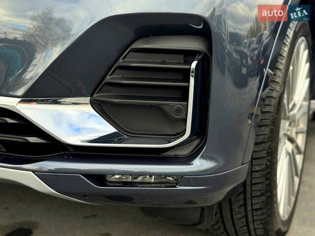 Серый БМВ X7, объемом двигателя 3 л и пробегом 75 тыс. км за 59000 $, фото 41 на Automoto.ua