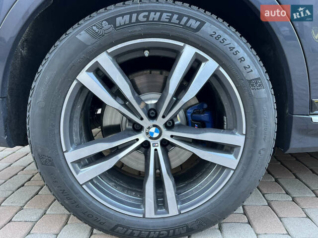 Серый БМВ X7, объемом двигателя 2.99 л и пробегом 109 тыс. км за 79500 $, фото 16 на Automoto.ua