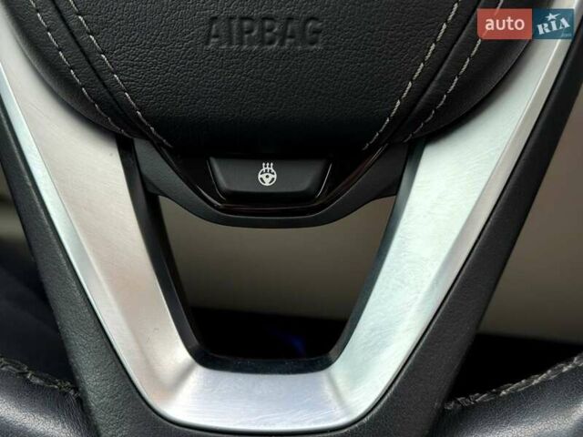 Серый БМВ X7, объемом двигателя 3 л и пробегом 75 тыс. км за 59000 $, фото 72 на Automoto.ua