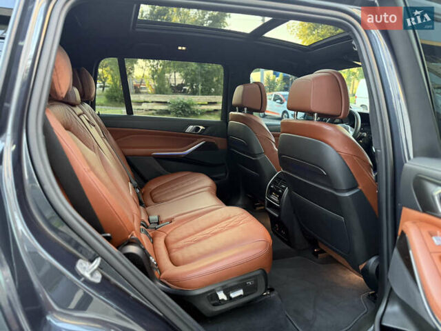 Серый БМВ X7, объемом двигателя 2.99 л и пробегом 194 тыс. км за 65900 $, фото 83 на Automoto.ua