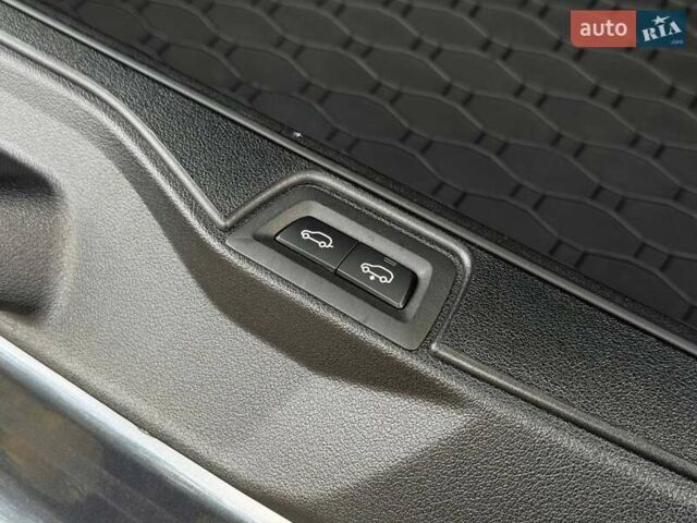 Серый БМВ X7, объемом двигателя 2.99 л и пробегом 116 тыс. км за 85000 $, фото 34 на Automoto.ua
