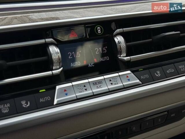 Серый БМВ X7, объемом двигателя 2.99 л и пробегом 116 тыс. км за 85000 $, фото 77 на Automoto.ua