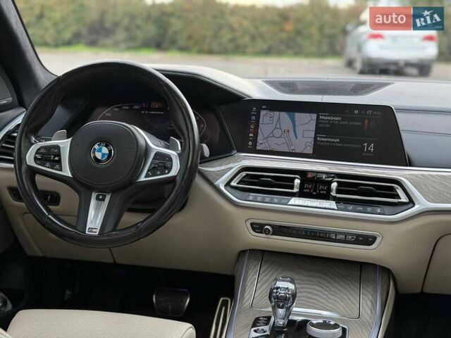 Серый БМВ X7, объемом двигателя 2.99 л и пробегом 116 тыс. км за 85000 $, фото 63 на Automoto.ua