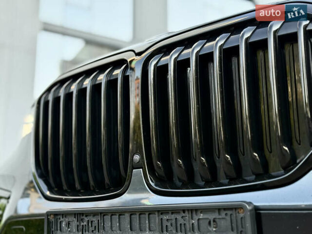 Серый БМВ X7, объемом двигателя 2.99 л и пробегом 194 тыс. км за 65900 $, фото 6 на Automoto.ua