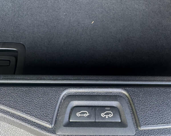 Сірий БМВ X7, об'ємом двигуна 3 л та пробігом 67 тис. км за 71000 $, фото 34 на Automoto.ua