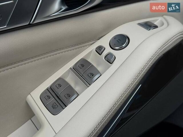 Серый БМВ X7, объемом двигателя 2.99 л и пробегом 116 тыс. км за 85000 $, фото 46 на Automoto.ua