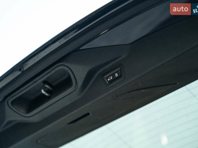 Серый БМВ X7, объемом двигателя 3 л и пробегом 56 тыс. км за 68900 $, фото 48 на Automoto.ua