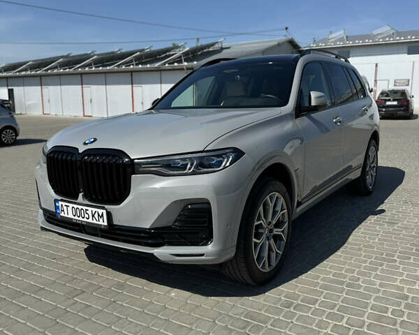 Сірий БМВ X7, об'ємом двигуна 3 л та пробігом 67 тис. км за 71000 $, фото 1 на Automoto.ua