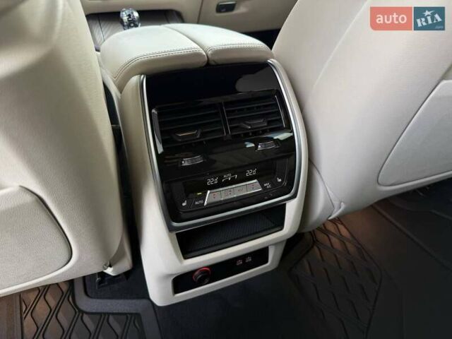 Серый БМВ X7, объемом двигателя 2.99 л и пробегом 116 тыс. км за 85000 $, фото 58 на Automoto.ua