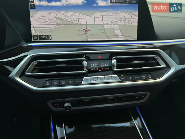 Серый БМВ X7, объемом двигателя 2.99 л и пробегом 194 тыс. км за 65900 $, фото 50 на Automoto.ua