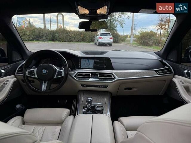 Серый БМВ X7, объемом двигателя 2.99 л и пробегом 116 тыс. км за 85000 $, фото 62 на Automoto.ua