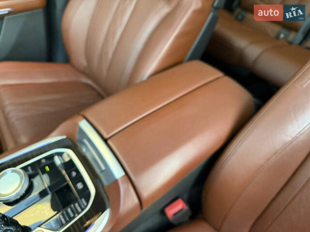 Серый БМВ X7, объемом двигателя 2.99 л и пробегом 194 тыс. км за 65900 $, фото 48 на Automoto.ua