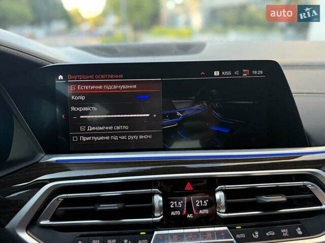 Серый БМВ X7, объемом двигателя 2.99 л и пробегом 194 тыс. км за 65900 $, фото 63 на Automoto.ua