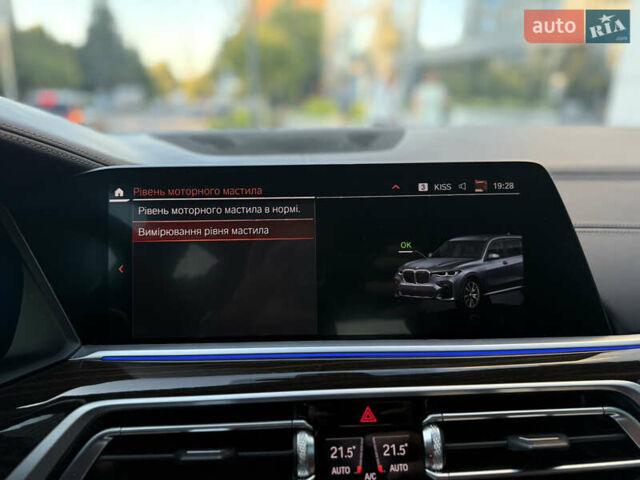 Серый БМВ X7, объемом двигателя 2.99 л и пробегом 194 тыс. км за 65900 $, фото 57 на Automoto.ua