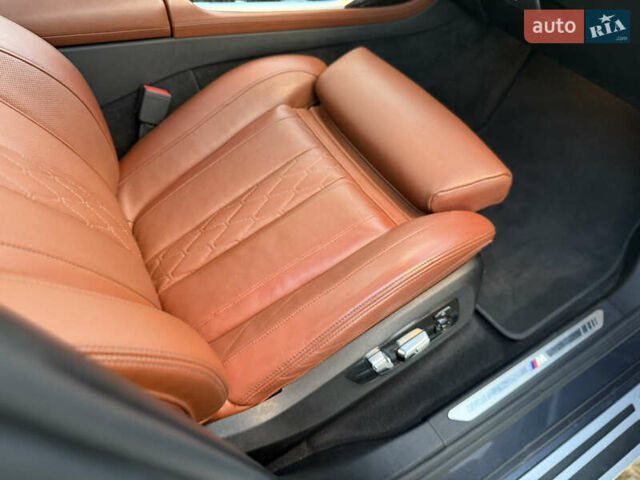 Серый БМВ X7, объемом двигателя 2.99 л и пробегом 194 тыс. км за 65900 $, фото 86 на Automoto.ua