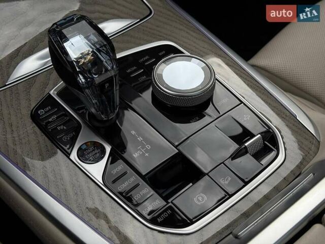 Серый БМВ X7, объемом двигателя 2.99 л и пробегом 116 тыс. км за 85000 $, фото 82 на Automoto.ua
