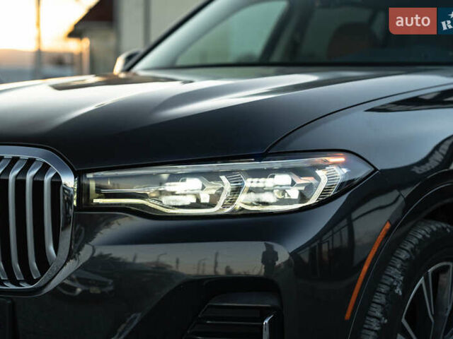 Серый БМВ X7, объемом двигателя 3 л и пробегом 56 тыс. км за 68900 $, фото 14 на Automoto.ua