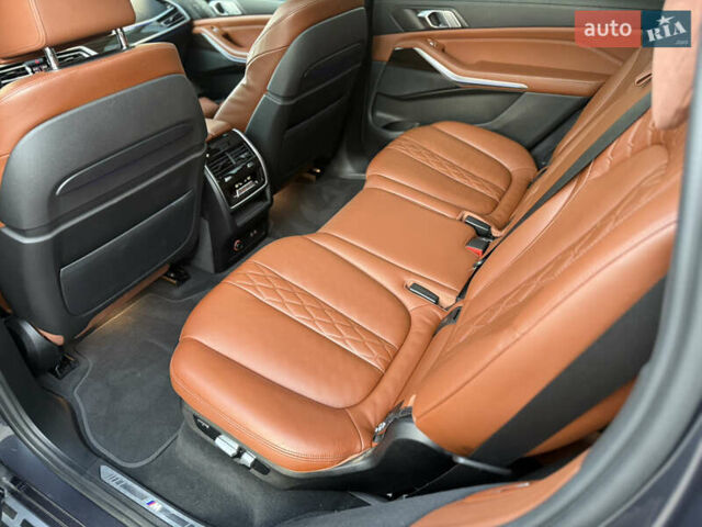 Серый БМВ X7, объемом двигателя 2.99 л и пробегом 194 тыс. км за 65900 $, фото 70 на Automoto.ua