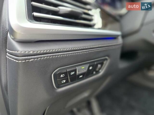Серый БМВ X7, объемом двигателя 3 л и пробегом 111 тыс. км за 85999 $, фото 29 на Automoto.ua