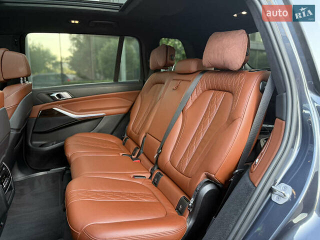 Серый БМВ X7, объемом двигателя 2.99 л и пробегом 194 тыс. км за 65900 $, фото 72 на Automoto.ua