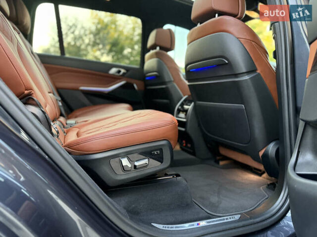 Серый БМВ X7, объемом двигателя 2.99 л и пробегом 194 тыс. км за 65900 $, фото 82 на Automoto.ua