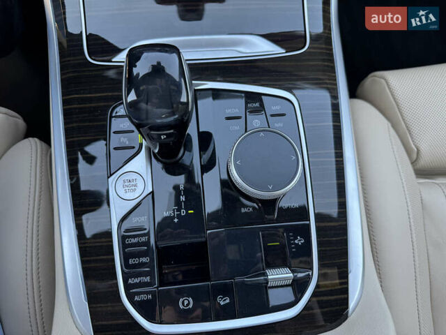 Сірий БМВ X7, об'ємом двигуна 3 л та пробігом 67 тис. км за 71000 $, фото 25 на Automoto.ua