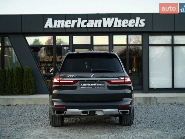 Серый БМВ X7, объемом двигателя 3 л и пробегом 56 тыс. км за 68900 $, фото 5 на Automoto.ua