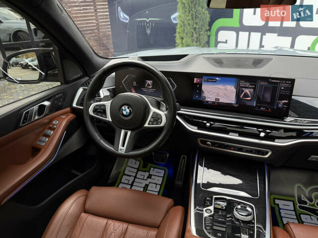 Серый БМВ X7, объемом двигателя 4.39 л и пробегом 45 тыс. км за 129900 $, фото 22 на Automoto.ua