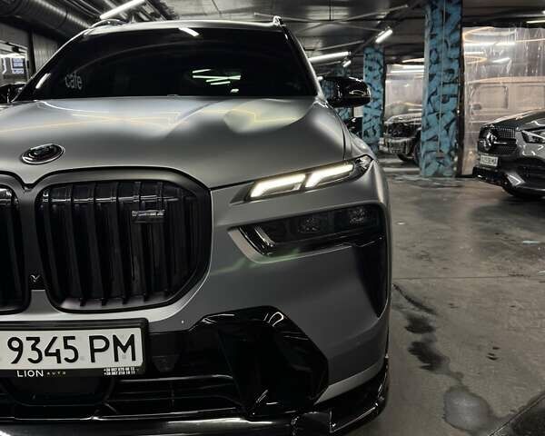 Серый БМВ X7, объемом двигателя 4.39 л и пробегом 83 тыс. км за 135000 $, фото 8 на Automoto.ua