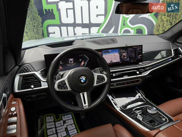 Серый БМВ X7, объемом двигателя 4.39 л и пробегом 45 тыс. км за 129900 $, фото 19 на Automoto.ua