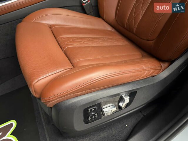 Сірий БМВ X7, об'ємом двигуна 4.39 л та пробігом 52 тис. км за 128000 $, фото 19 на Automoto.ua