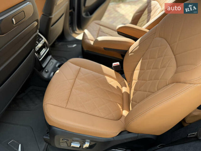 Серый БМВ X7, объемом двигателя 3 л и пробегом 22 тыс. км за 85900 $, фото 27 на Automoto.ua